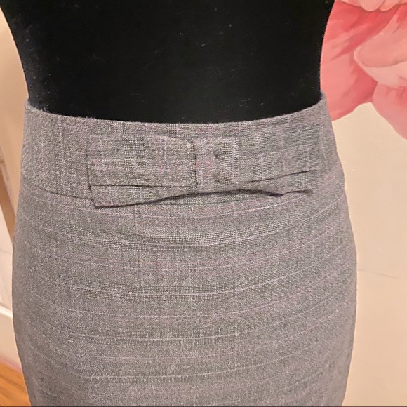Loft Pencil Skirt Size 4 - Picture 2 of 7